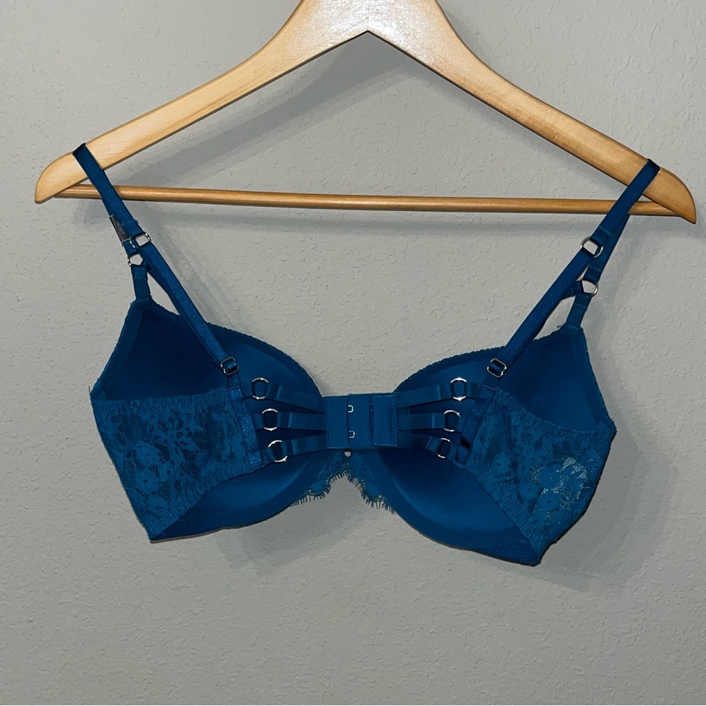 NEW Victoria Secret Very Sexy Collection Push Up Pigeonnant Bra Size 32DD - Picture 2 of 9